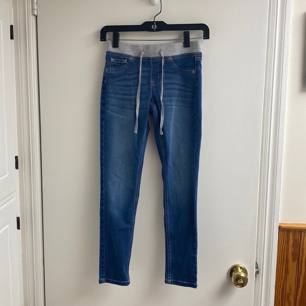 New without tags, good quality denim pull on jegging, soft tie waist, girls 10
